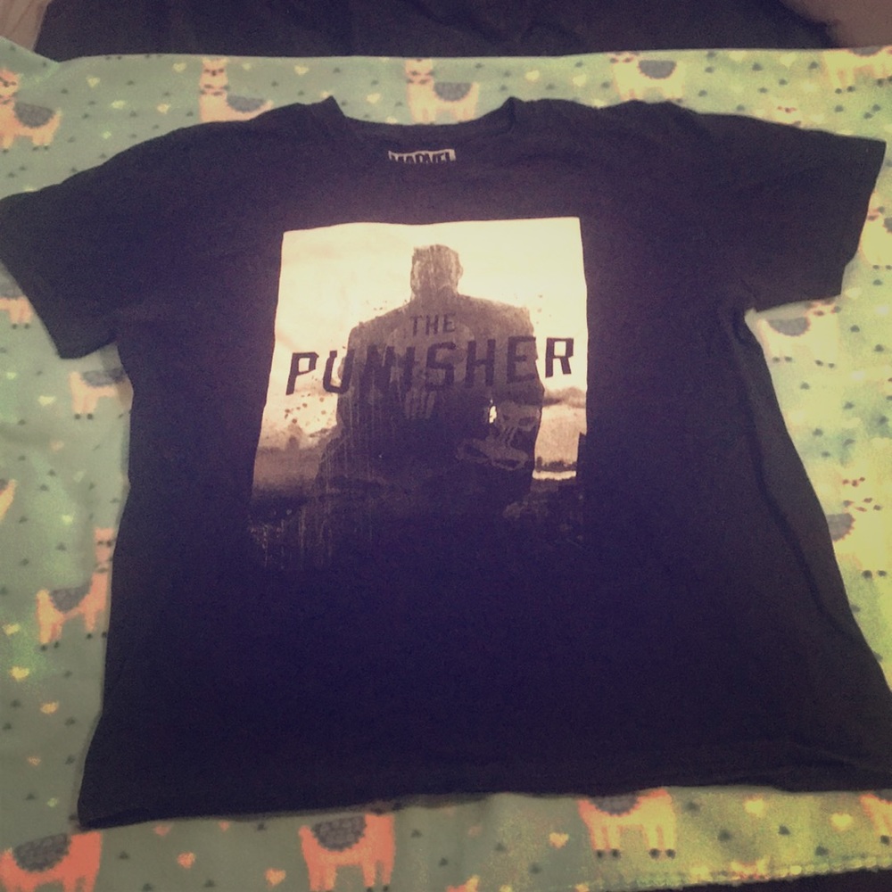 Tee shirt